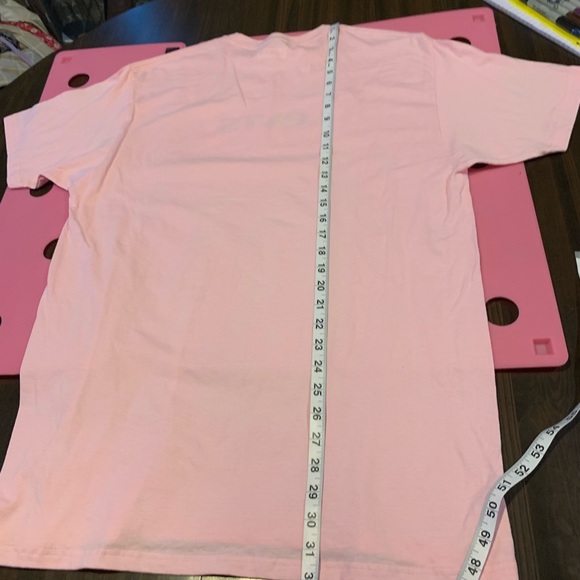 NWT Levi’s pink short sleeved t shirt - Picture 7 of 7